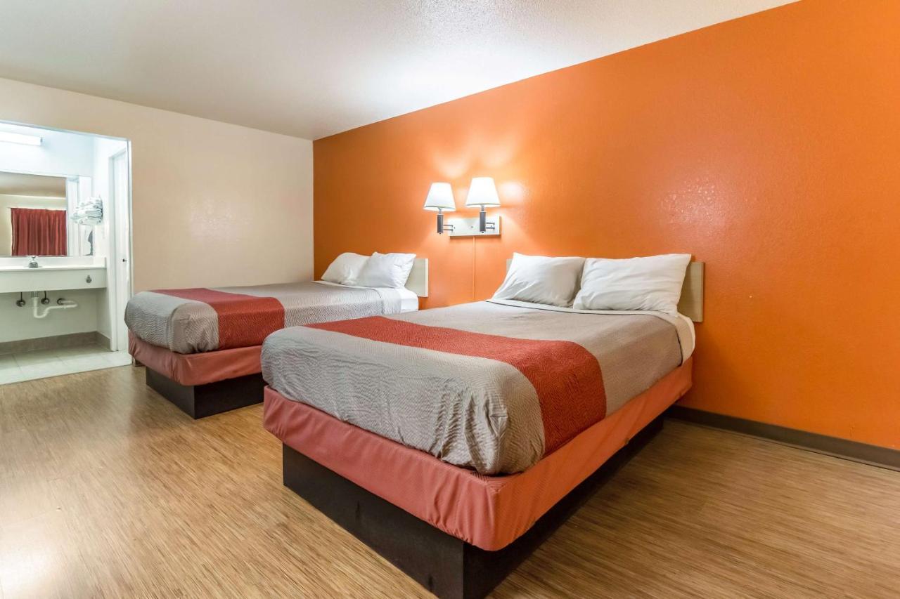 Motel 6-Raleigh, Nc - Cary Exterior photo